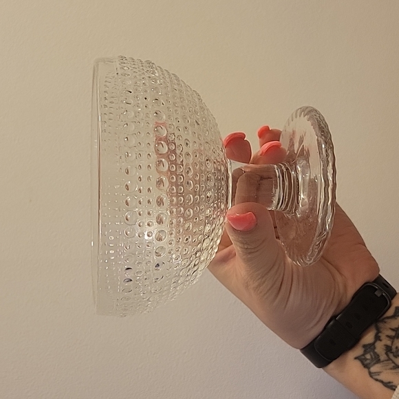 SAMANTHA PYNN HOME | set of 4 hobnail dessert bowls - Picture 6 of 7